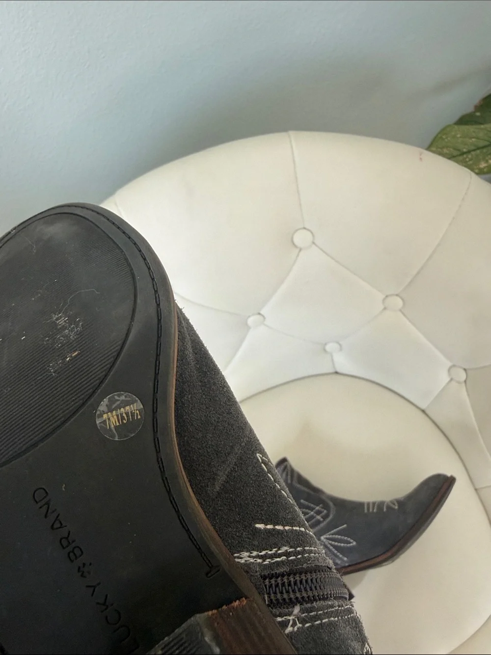 Lucky Brand LK-FLORINIAH Gray Suede Western Ankle Boots US7 Contrast Stitching - Picture 9 of 12